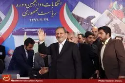 بنده و آقای روحانی مکمل هم هستیم/ بیکاری اَبَر چالش پیش روی کشور است/ به خاطر اصلاح‌طلبان ثبت‌نام کردم