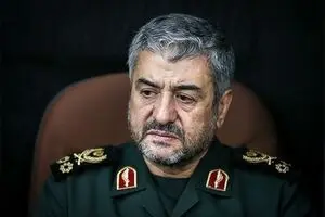 سرلشکر جعفری درگذشت پدر معاون عملیات سپاه را تسلیت گفت