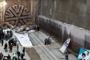 بازدید عضو شورای شهر از روند بهسازی خط ۵ مترو تهران