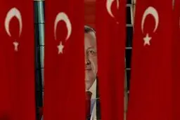 رای موافق لرزان مردم ترکیه به تغییرات قانون اساسی