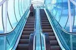 هشتمین پل مکانیزه عابرپیاده منطقه ۷ افتتاح شد