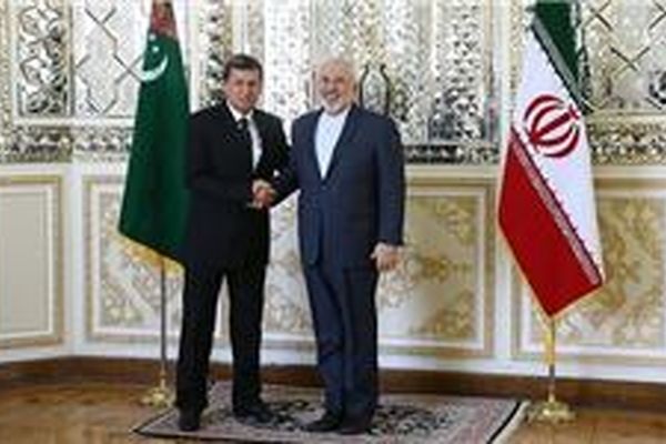 رایزنی ظریف و همتای ترکمن درباره توسعه همکاریهای اقتصادی و تسهیل در صدور روادید
