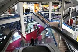 دولت از نمایشگاه امسال بورس، بانک و بیمه چقدر درآمد کسب کرد؟