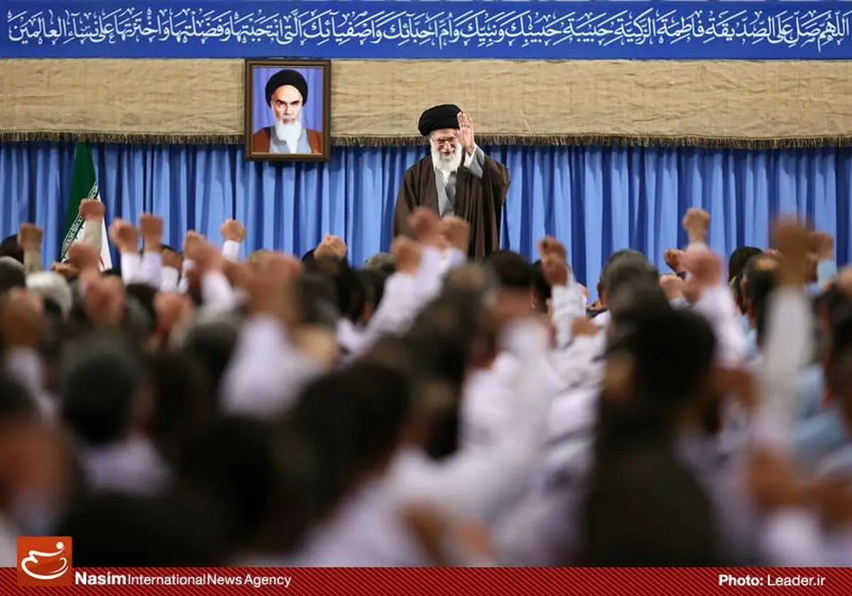 جمعی از مسئولان نظام صبح امروز با رهبر انقلاب دیدار می‌کنند