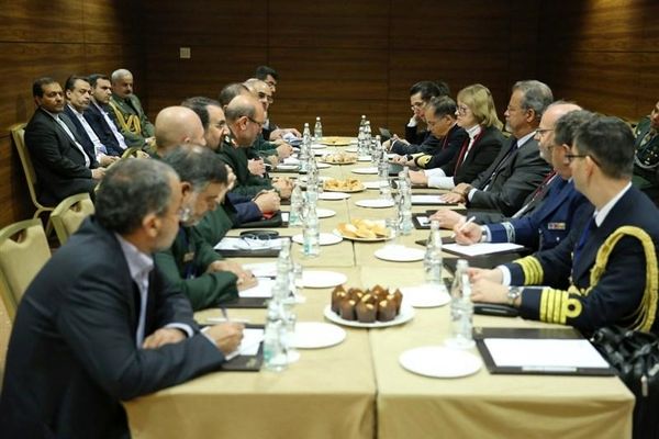 وزرای دفاع ایران و برزیل پس از ۴۰ سال دیدار و گفتگو کردند