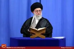 امروز مشکل امت اسلامی در تسلطِ اقتصاد و سیاست غربی بر اوست