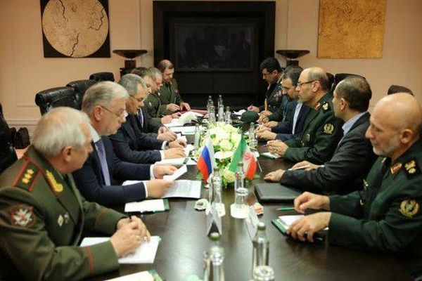 وزیران دفاع ایران و روسیه بر حفظ حاکمیت ملی و یکپارچگی سوریه تاکید کردند