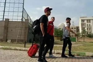 مناظره بی‌نتیجه آقای رئیس با کاپیتان‌ها/ قهر تلخ قهرمان
