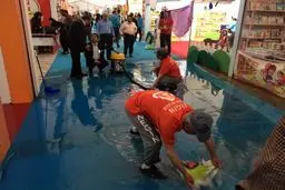 باران سالن کودک نمایشگاه کتاب را تعطیل کرد