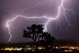 رعد و برق ۴ نفر را به کام مرگ کشاند/ بیش از ۱۰ نفر مصدوم شدند