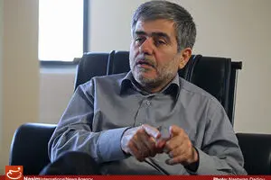 رئیسی به دنبال کرامت مردم است