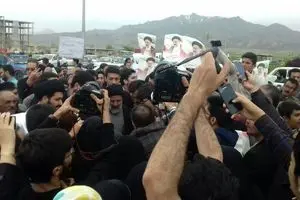 بنای ما در کشورداری استفاده از یک گروه و جناح نیست/ طلبه‌ای از مردم با مردم و در مردم هستم و خواهم بود