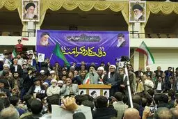 کسانی که می‌گویند نمی‌شود شغل ایجاد کرد، چگونه خود را در معرض رای مردم قرار می‌دهند؟