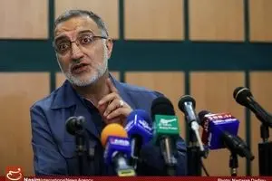 جهانگیری پاسخ دهد در مبارزه با فساد چه عملکردی داشته‌/ چگونه برادر جهانگیری صاحب بانک گردشگری شد؟