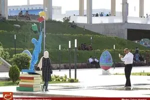 درب‌های نمایشگاه کتاب سی‌ام به روی مخاطبان کتاب گشوده شد/ فعالیت شبانه‌روزی ناشران