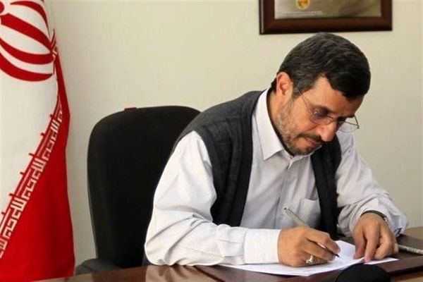 دفتر احمدی‌نژاد خواستار اختصاص وقت پاسخگویی به اتهامات جهانگیری شد