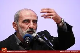 مسکن مهر در مقایسه با ویلاهای ده‌ها میلیاردی شما باید هم مزخرف باشد!/ صدا و سیما در مقابل دروغ‌پردازی‌های دولتمردان به کارشناسان فرصت بدهد