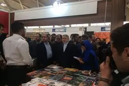 وزیر ارشاد از نمایشگاه کتاب تهران بازدید کرد