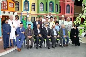 بازدید معاون منابع مالی و سرمایه انسانی رسانه ملی از پشت صحنه 