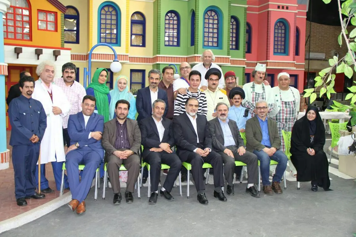بازدید معاون منابع مالی و سرمایه انسانی رسانه ملی از پشت صحنه "محله گل و بلبل ۲"