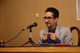 کاش با لیبرال‌های واقعی می‌جنگیدیم/ به نوعی 