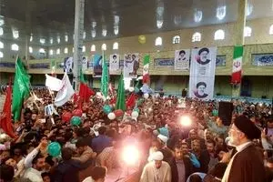 ۱۷ هزار کارخانه تعطیل شده را به مدار تولید باز می‌گردانیم/ اولین گام برای تغییر مدیریت اجرایی در روز انتخابات برداشته می‌شود