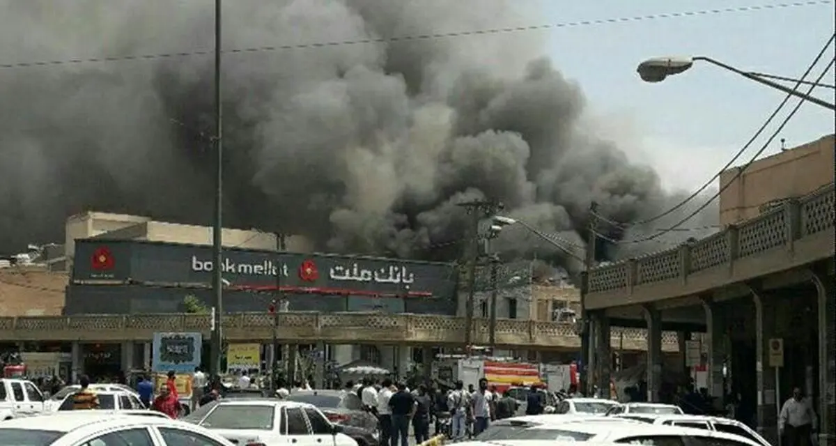 آتش‌سوزی گسترده در پاساژ رضوان اهواز + عکس
