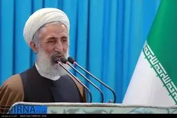 کسی که ملت ایران را از جنگ بترساند از روحیه انقلابی و دین فاصله دارد/ کاندیداها عزت ملت را مخدوش نکنند