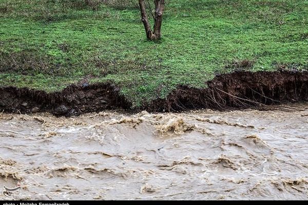 احتمال سیلاب ناگهانی و صاعقه در ۱۰ استان کشور