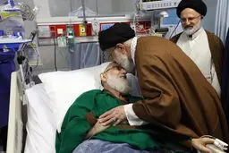 رهبر معظم انقلاب از آیت‌الله هاشمی شاهرودی عیادت کردند + فیلم و تصاویر