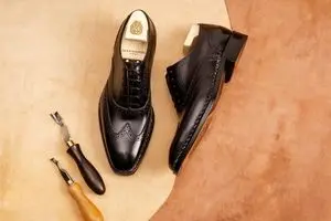 اشتباهاتی که عمر کفش چرمی را کوتاه می‌ کند