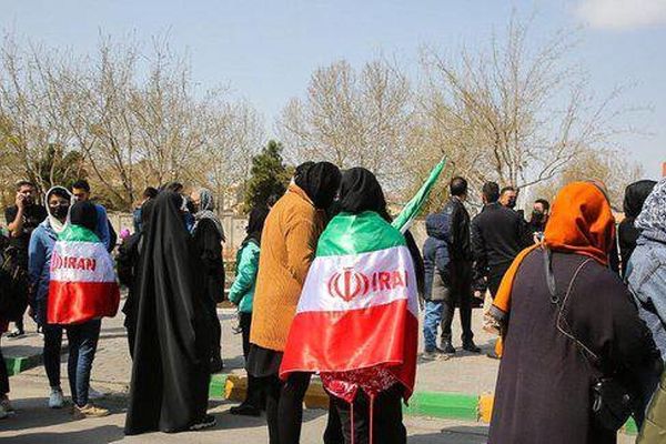 خودزنی دینی-ملی در مشهد