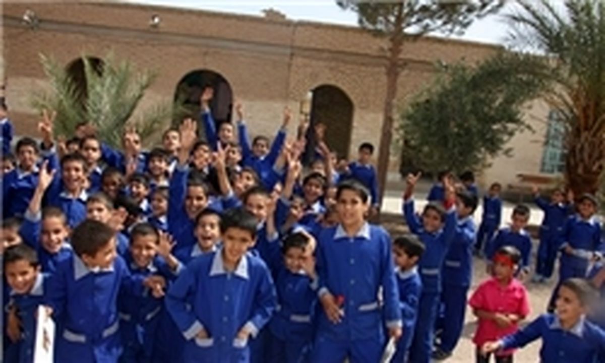 عطر «مهر و محرم» در فضای کشور پیچید/ ۱۰۵ هزار مدرسه آماده پذیرایی از ۱۳ میلیون دانش‌آموز