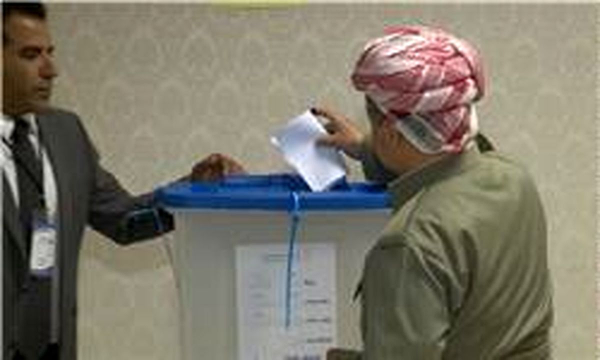 «مسعود بارزانی» رای خود را در صندوق انداخت