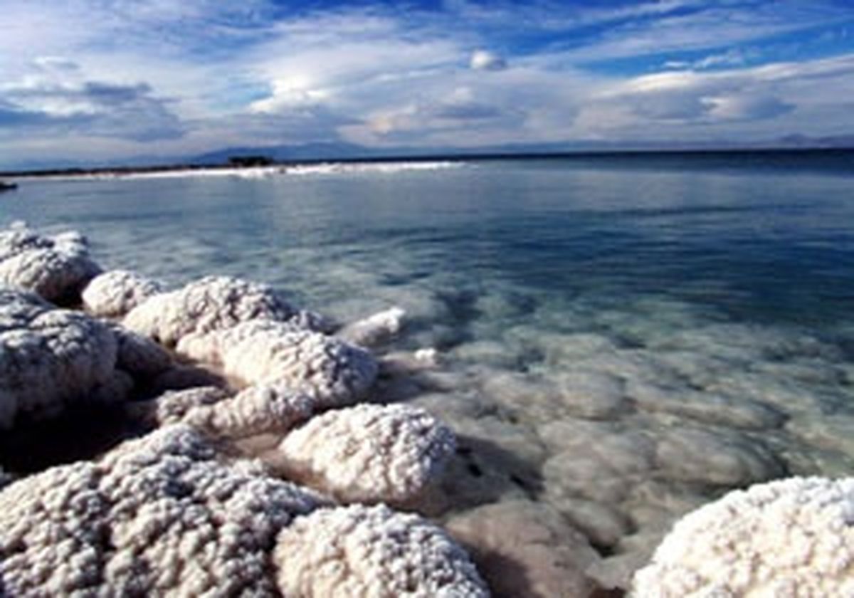 تراز دریاچه ارومیه ۲۲ سانتی متر کاهش یافته است