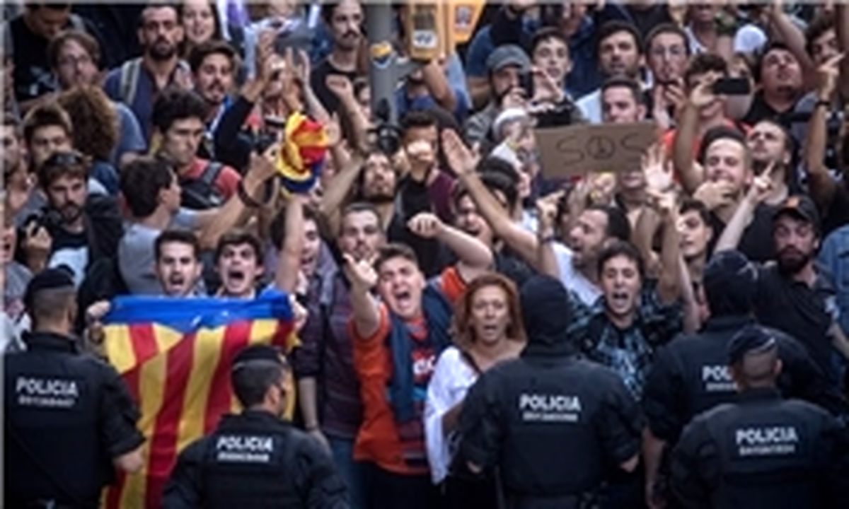 سران دولت مرکزی اسپانیا و کاتالونیا همچنان بر مواضع خود پافشاری می‌کنند