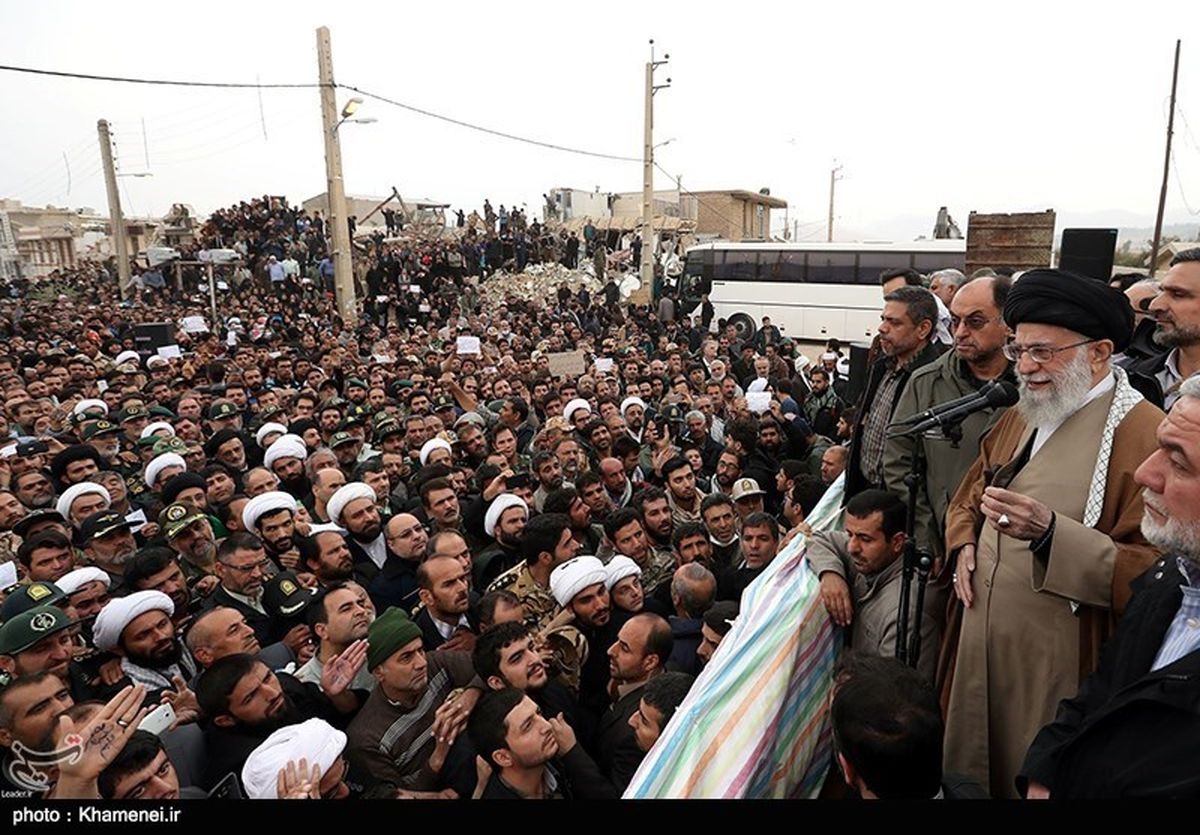 موافقت رهبری با اعطای تسهیلات به سربازان زلزله‌زده کرمانشاه