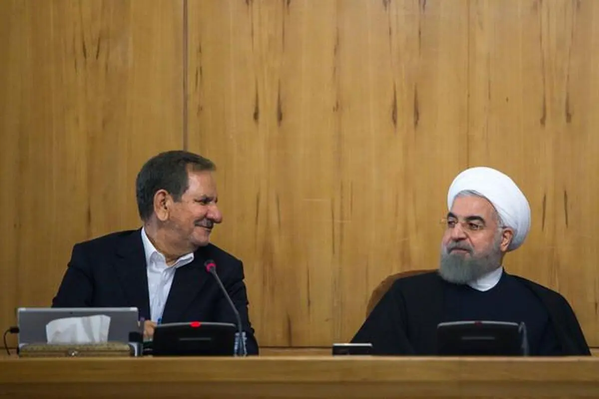 کمیسیون نظارت بر تبلیغات انتخابات تخلفات ستادهای روحانی و جهانگیری را رسیدگی کند
