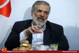 انتخابات دو مرحله‌ای است/ باید رئیسی، قالیباف و میرسلیم تا آخر در صحنه رقابت بمانند