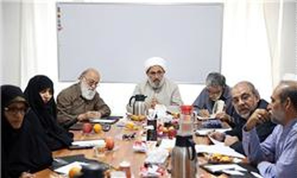 بررسی فضای "پسامناظره" در جلسه شورای مرکزی جبهه مردمی