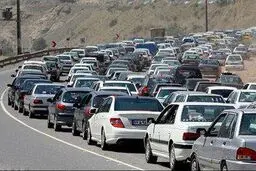 ترافیک در آزادراه کرج- تهران نیمه سنگین است/ بارش باران در استان‌های غربی کشور
