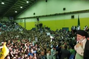 درخواست از رئیسی برای تغییر مکان برگزاری گردهمایی فردا از مصلی تهران به ورزشگاه یکصد هزار نفری آزادی