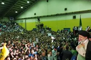 درخواست از رئیسی برای تغییر مکان برگزاری گردهمایی فردا از مصلی تهران به ورزشگاه یکصد هزار نفری آزادی