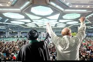 موازنه و فضا به نفع رئیسی تغییر کرده/ اجتماعات روحانی با اجتماعات رئیسی قابل مقایسه نیست