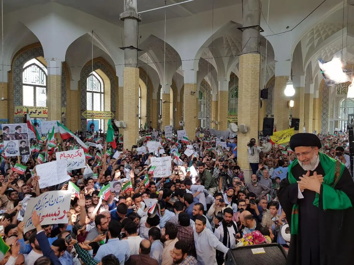 حجت‌الاسلام رئیسی را اصلح می‌دانم و حمایتش می‌کنم