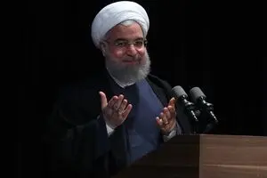 من از جهانگیری، سرباز فداکار انقلاب تشکر می‌کنم/ به خاطر مساله ریزگردهای خوزستان، من و جهانگیری اشک ریختیم