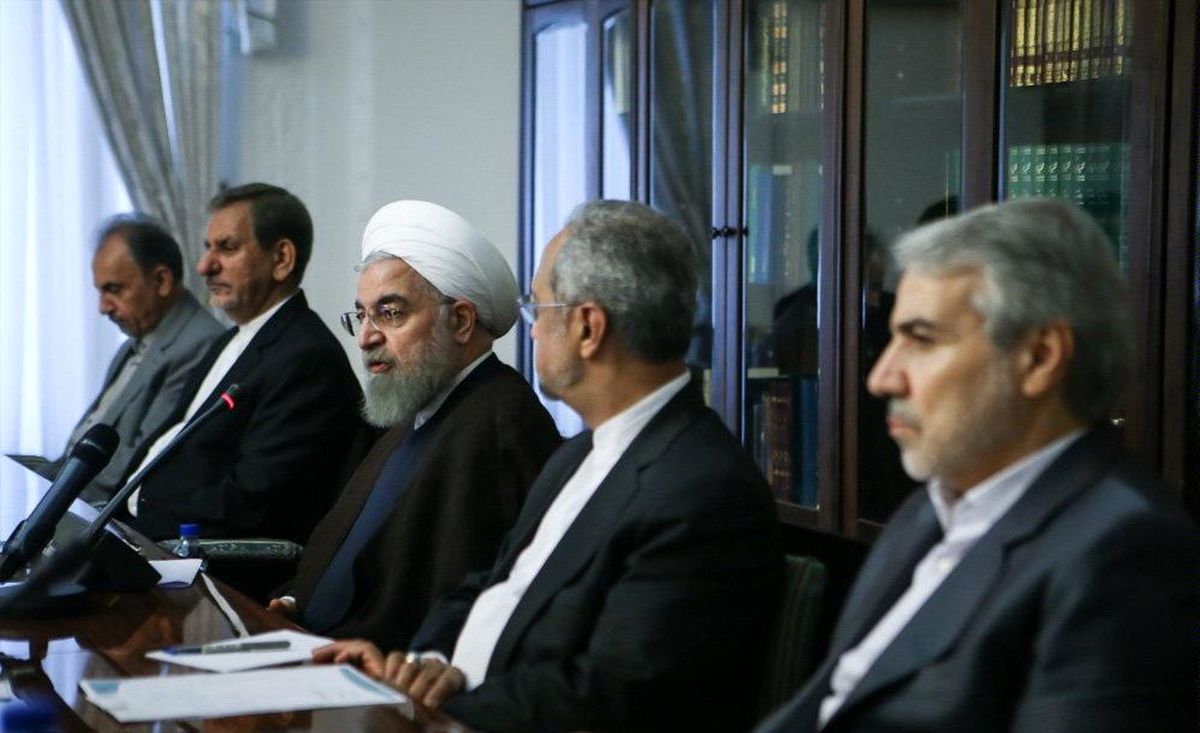 کاش دولت روحانی در چهار سال اخیر هم مانند این ۴۰ روز انتخابات پاسخگو بود