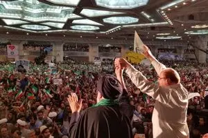 میرسلیم انصراف دهد/ قالیباف به عنوان معاون اول معرفی شود