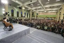 جمعی از قشرهای مختلف مردم امروز با رهبر معظم انقلاب دیدار کردند + عکس