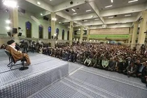 جمعی از قشرهای مختلف مردم امروز با رهبر معظم انقلاب دیدار کردند + عکس